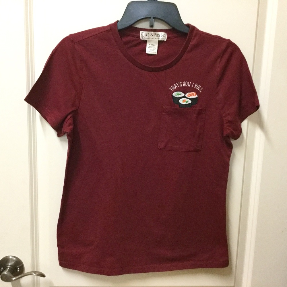Cute, maroon t shirt